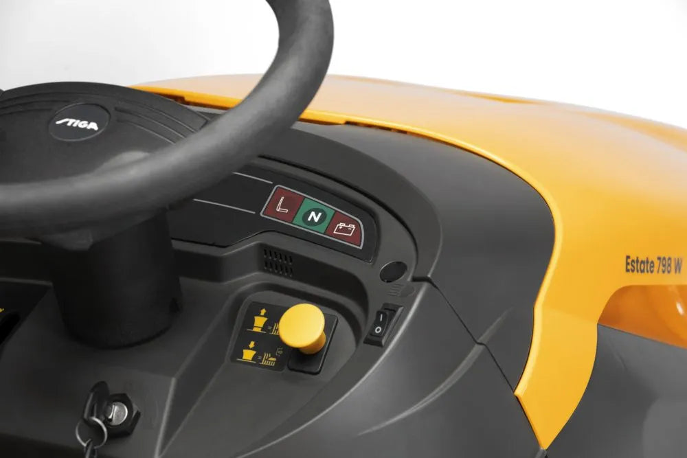 STIGA Estate 798 W Petrol Lawn Tractor - Image 12