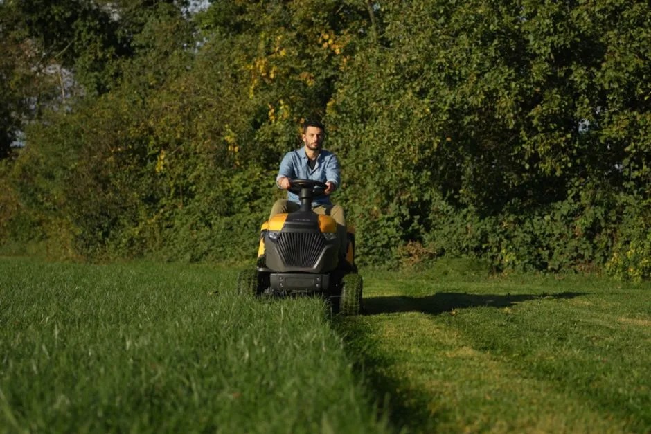 STIGA Estate 584e Battery Garden Tractor - Image 7